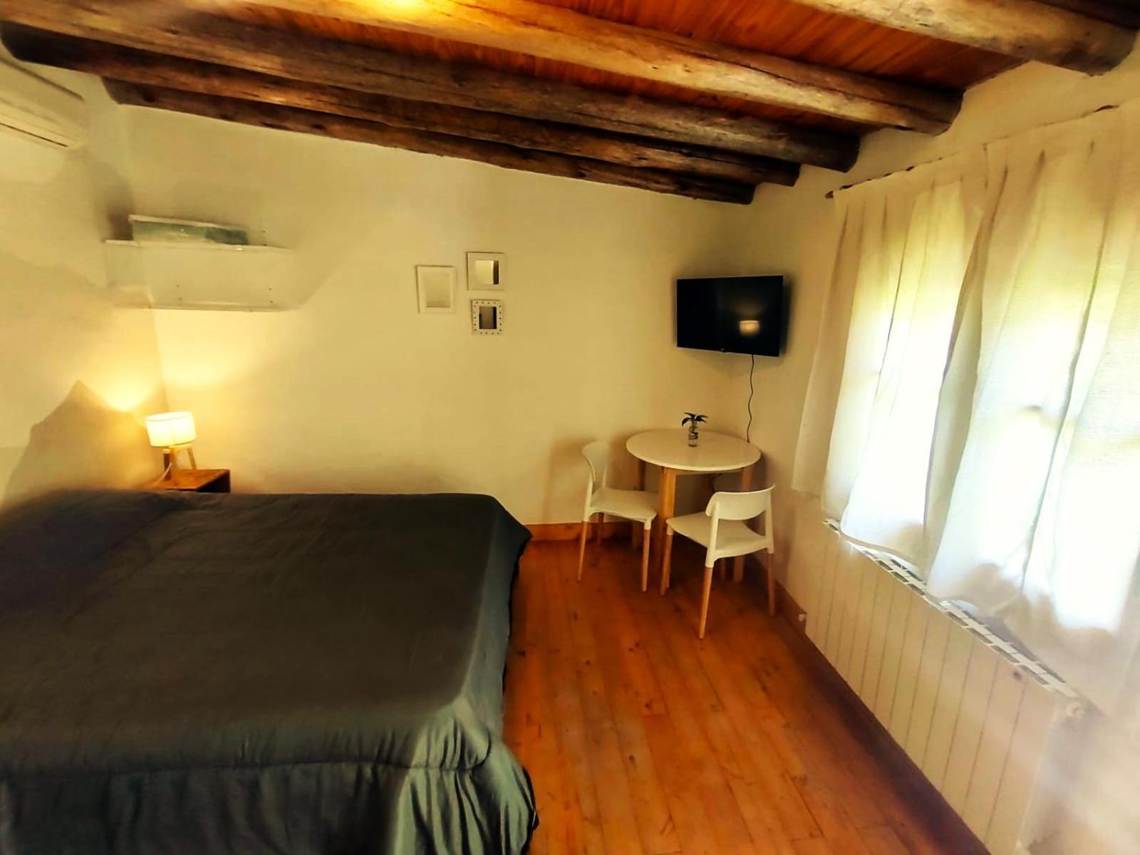 Aires De Coria Con Parking Apartment